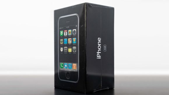 希少な4GBの初代iPhone、オークションで最高10万ドルの値が付く見込み