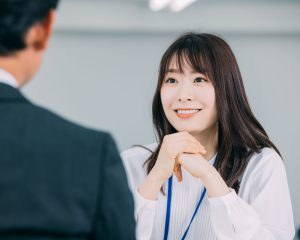 「女性が思わず触れたくなる“色気のある男性”」に共通している7つの特徴