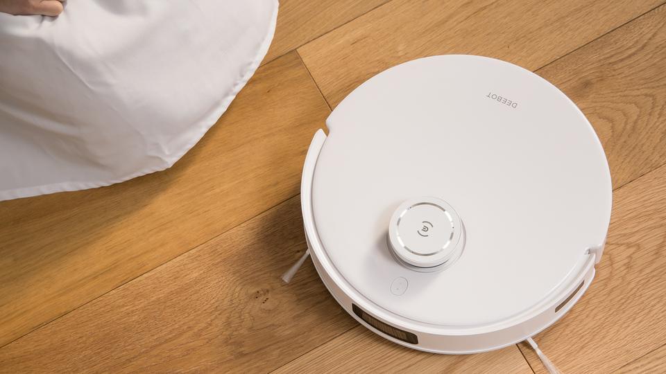 何から何まで任せられるECOVACSのロボット掃除機が活躍するおとぎ話