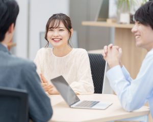 「女性がつい好意を抱いてしまう男性の話し方」に共通している4つの特徴