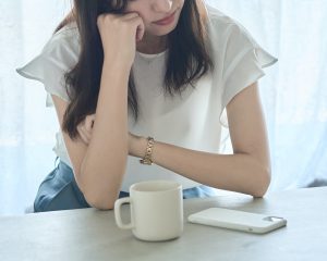 新入社員の女性が職場の先輩と“男女の関係”に。「実家でお母さんに挨拶までしたのに」クズ過ぎる結末にア然！