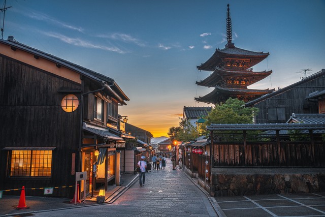 京都のタクシーに置き忘れたかばん 中には財布や帰りの新幹線の切符 届け出た交番で起きた善意という奇跡