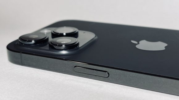 iPhone15 Proに搭載と噂のアクションボタン、従来モデルでも使える！？