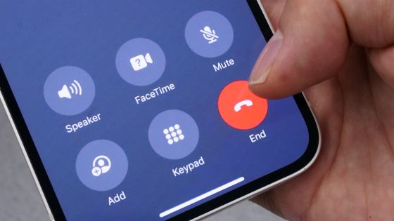 AppleがiPhoneの通話終了ボタンの配置変更を検討中