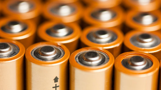 「亜鉛空気電池」が二次電池の新たな道を切り開く可能性