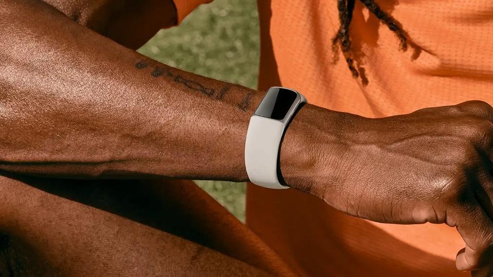 Fitbit Charge 6予約開始。すっかりGoogle色に染まった優秀な健康トラッカー