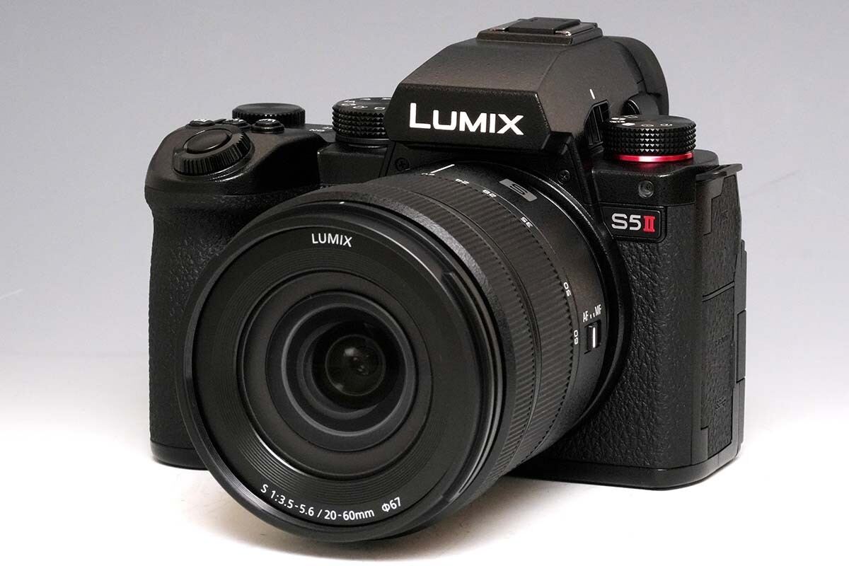 パナソニック「LUMIX S5II/S5IIX」に新ファーム 手持ちハイレゾ撮影に対応など