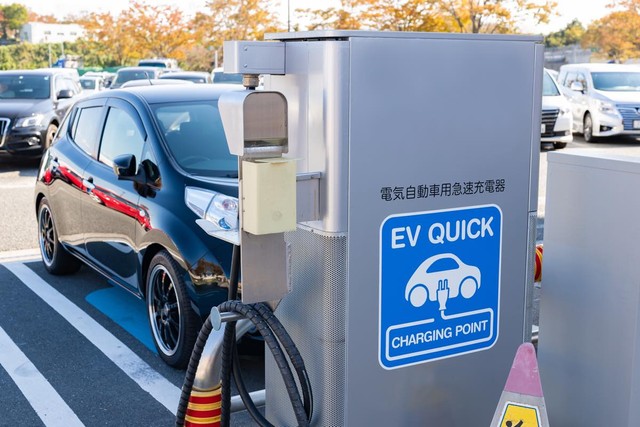 【電気自動車】スタンド充電で年間1万キロ走行 同条件のハイブリッド車と徹底比較 家計に優しいのはどっち？