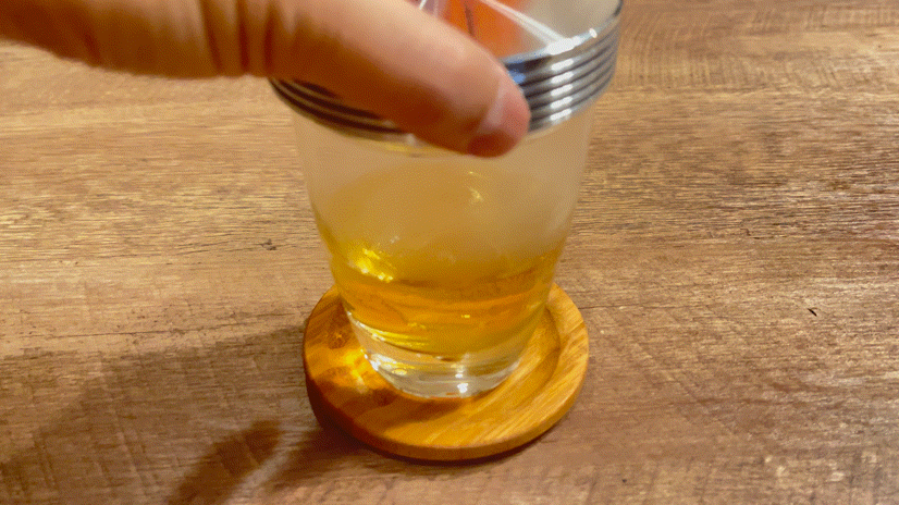 自宅で本格的な燻製ウイスキーを楽しめるジュラルミン製ガラストップスモーカー「smott」