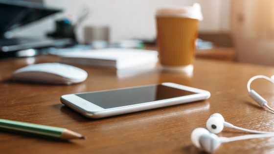 スマホやスマートスピーカーで日常会話を録音し続けて需要をリアルタイム分析しターゲティング広告を配信する「アクティブ・リスニング」を展開する広告企業がついに現れる
