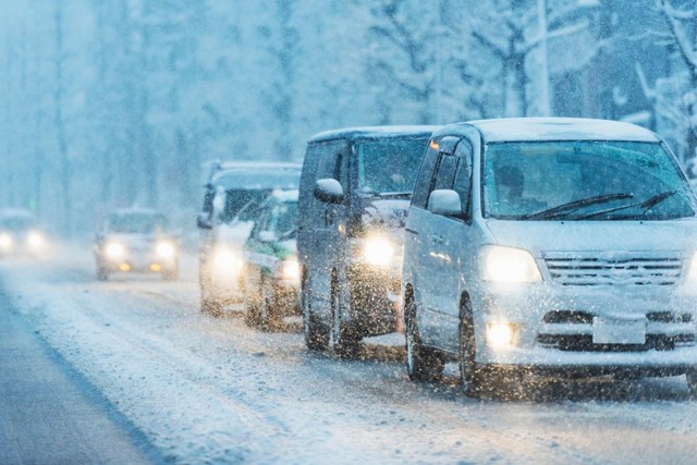 雪道が怖いあなたへ…冬のドライブを安全にする「5つの実践ポイント」