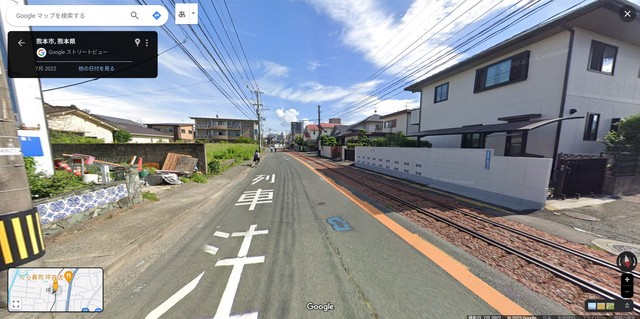 「東京だったら事故起こりまくる」熊本市街を走る柵ナシ電車「これ路面電車じゃないんだぜ」