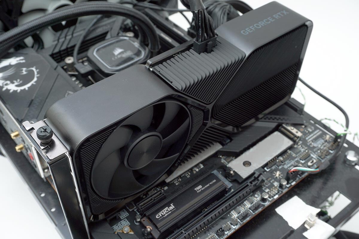 「GeForce RTX 4070 SUPER」を10種類以上のベンチで徹底レビュー。ほとんど“低消費電力版”RTX 4070 Ti