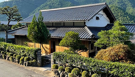京都・美山エリアに「ドッグラン・ドッグカフェ」併設の「古民家宿」