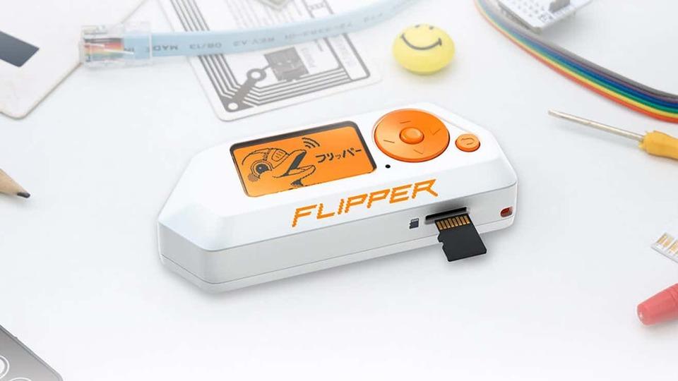 エンジニアに人気のおもちゃ「Flipper Zero」でできる10の遊び