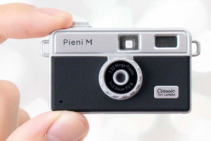 超小型トイデジカメ「Pieni」に背面液晶搭載モデルを追加 液晶は0.96型