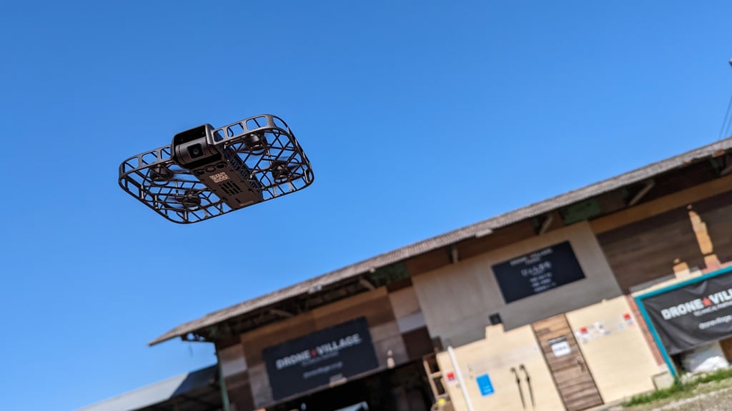 AIカメラドローン「HOVERAir X1 Smart」を屋外で飛ばしたらもっと楽しかった