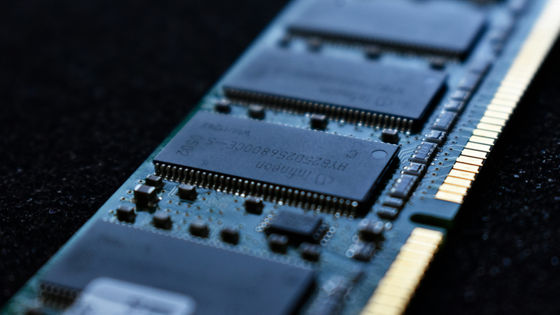DDR5メモリの規格更新で最大データ転送速度が8800Mbpsに拡張されアンチロウハンマー機能が追加される