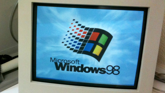 「Windows 98」のセットアッププログラムの一部が他の部分よりも古く見えるのはなぜか？
