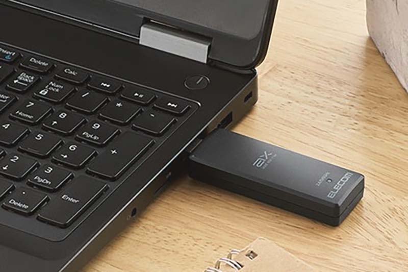 エレコム、USBメモリー型のWi-Fi 6E対応アダプター 古いPCのWi-Fiを高速に
