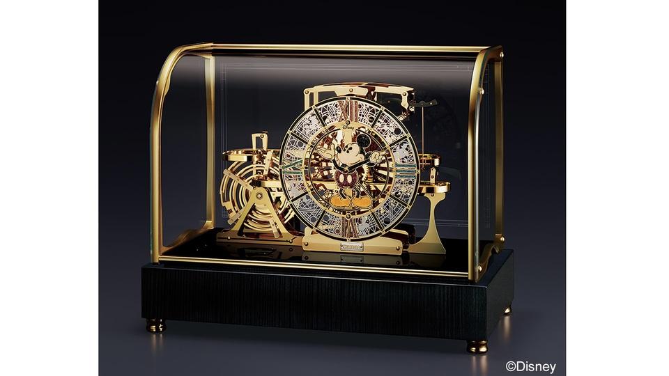 ディズニーファンなら買うよね？ 1100万円の超豪華ミッキー時計