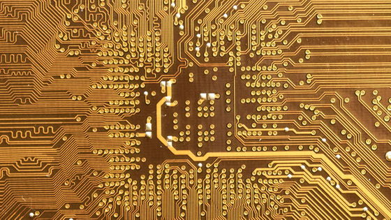 量子コンピューティングの膨大なエラーの原因となる「ノイズ」を800倍抑える次世代技術をMicrosoftとQuantinuumが開発したと発表