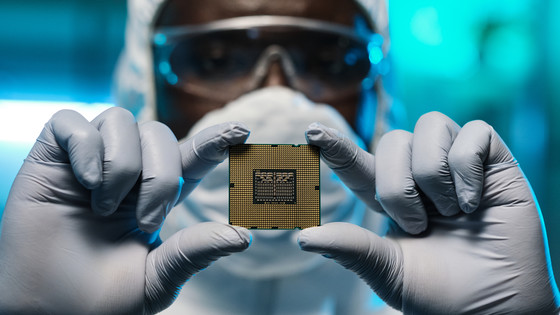 日本のチップメーカー「Rapidus」が約5兆円を投入する工場でチップの製造とパッケージ化を計画しておりTSMC・Intel・Samsungとは一線を画している