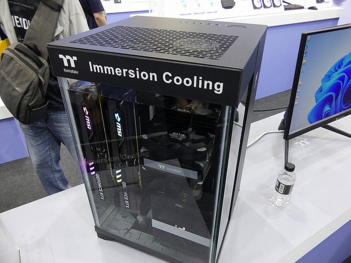 COMPUTEX TAIPEI 2024 – GeForce RTX 4090デュアル搭載の液浸PCをデモ、Thermaltakeブース