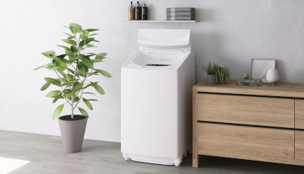 東芝ライフスタイルのタテ型洗濯乾燥機24年モデルはウルトラファインバブル洗浄に温か洗いコースを搭載！