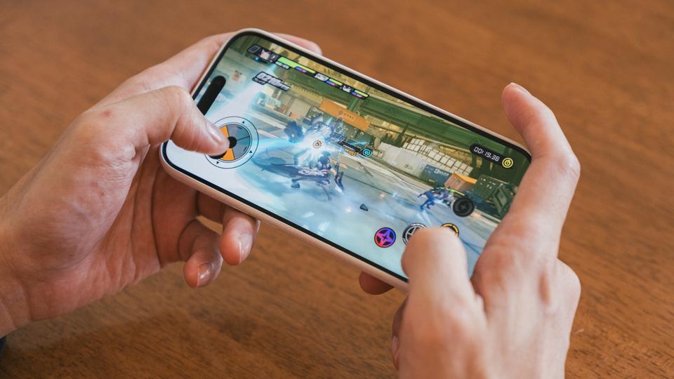 スマホゲームを楽しみたいなら、最新〜ちょっと前世代のiPhoneをオススメしたい