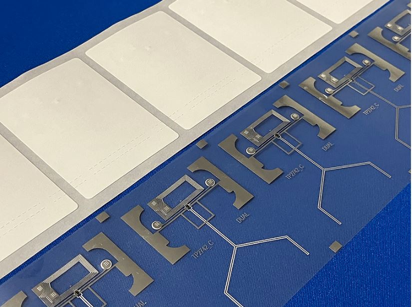 1枚で在庫管理から情報閲覧まで対応の開封検知機能付きデュアルICタグラベル – TOPPANデジタル