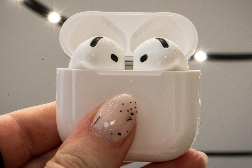 AirPods 4触ってみた：ANCと周辺音取り込みモードの切り替えがちょっと…