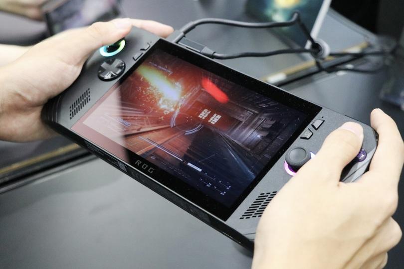 スペックはもちろん、握った瞬間の相棒感があったASUSの「ROG Ally X」 #TGS2024