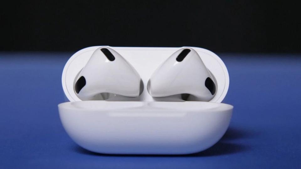 AirPods 4以外なら、おすすめのイヤホンってなんですか？