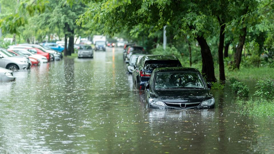 近年多発している豪雨。降雨パターンの変化は温暖化と大気汚染が原因みたい