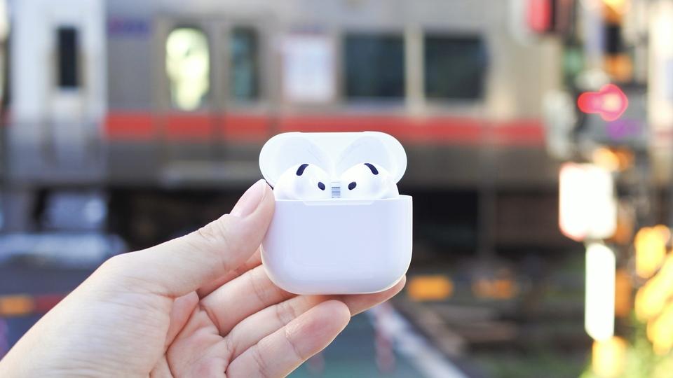 AirPods 4のノイキャンは閉塞感なし。長時間使える快適さを求める人におすすめ