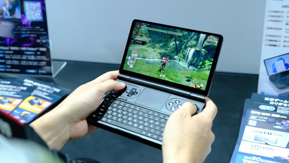 電子辞書じゃないよ、ポータブルゲーミングPCだよ。一周回って良いフォルムの「GPD WIN Mini 2024」