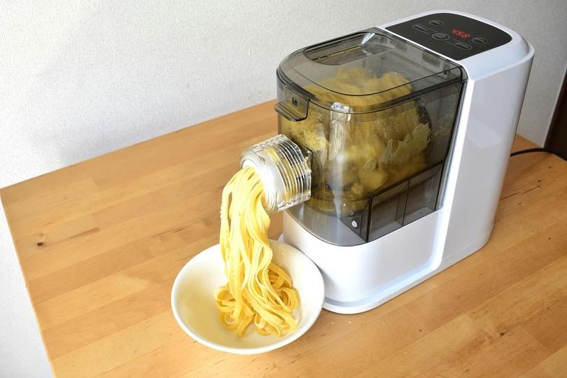 8種類の麺に対応する全自動生パスタメーカー「EF-PM02」で生パスタを作ってみた