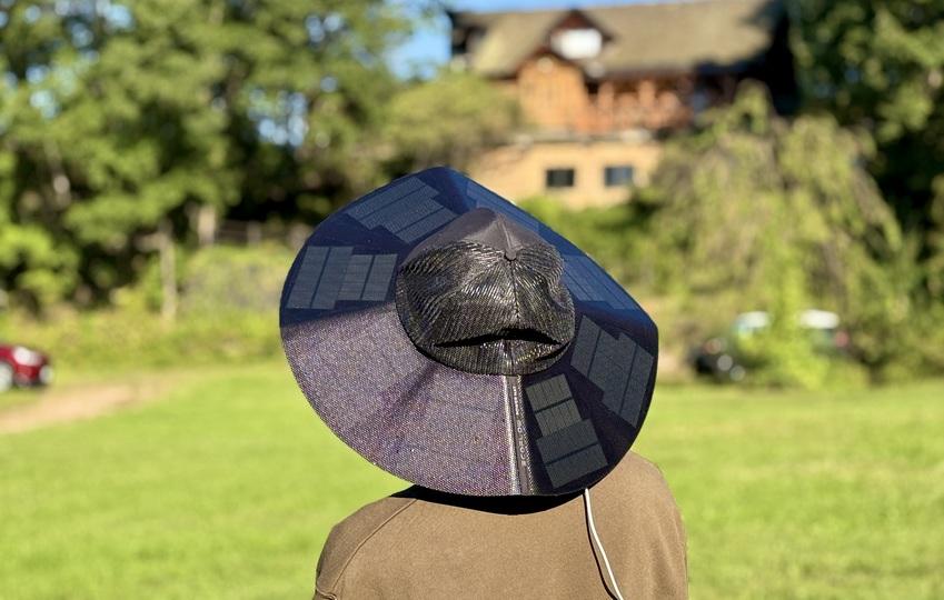 発電する帽子。ソーラーパネル付きハット「EcoFlow Power Hat」の実力検証してみた