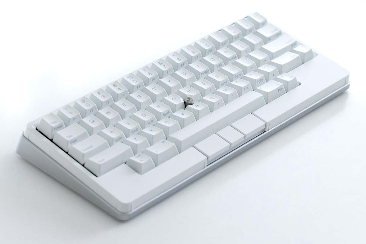 PFU、「HHKB Studio」に真っ白な雪モデルを追加 視認性の高い黒印字キートップも用意