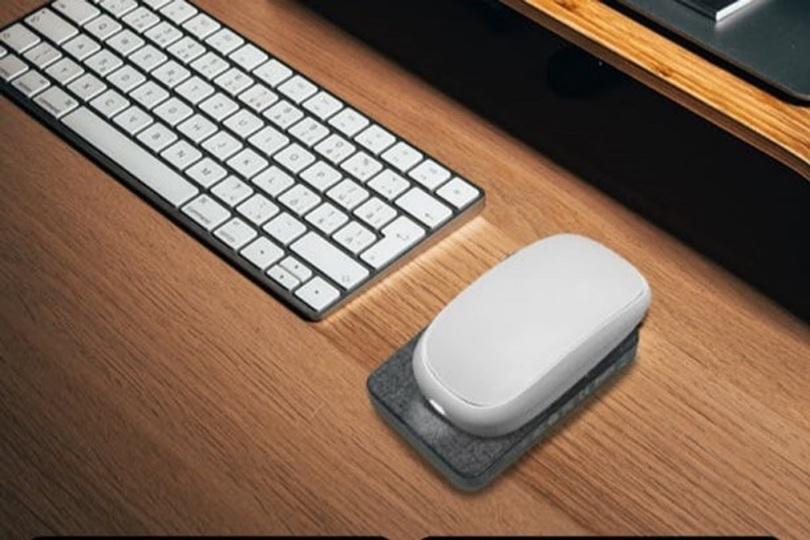 装着するだけでMagic Mouseをワイヤレス充電できるマウスケース「yi-G Mouse」