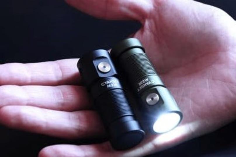 明るさ1200ルーメンの光を照射！超小型LED懐中電灯「M23R」がまもなく終了