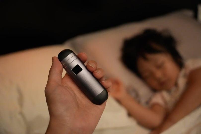 音漏れを気にせず枕の下に置いて音楽を楽しめる「骨伝導スリープスピーカー」がもうすぐ終了