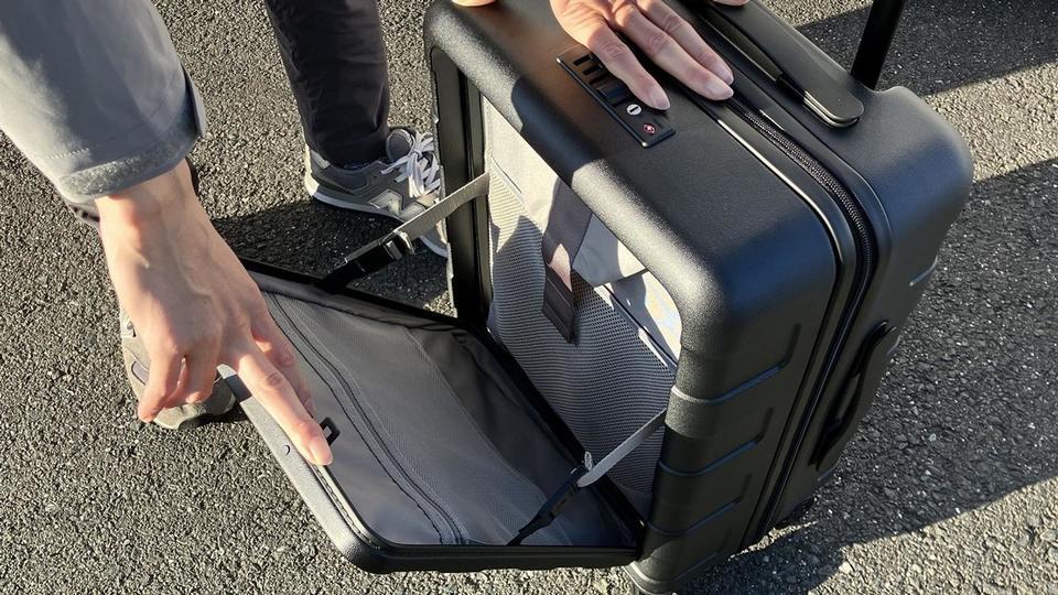 無印良品からついに「フロントオープン」のキャリーケースが登場！