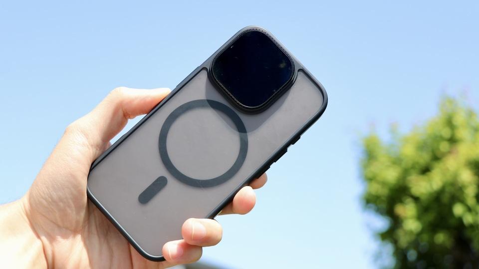 iPhoneで写真上級者になりたい？じゃあ着けよっか、この“サングラス”を
