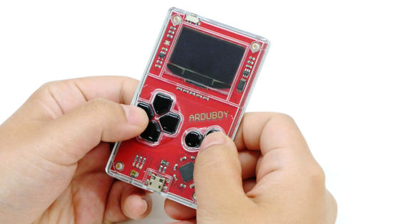 ゲームボーイライクな小型ゲーム機「Arduboy」の開発者がトランプ関税により「廃業に追い込まれる」と語る