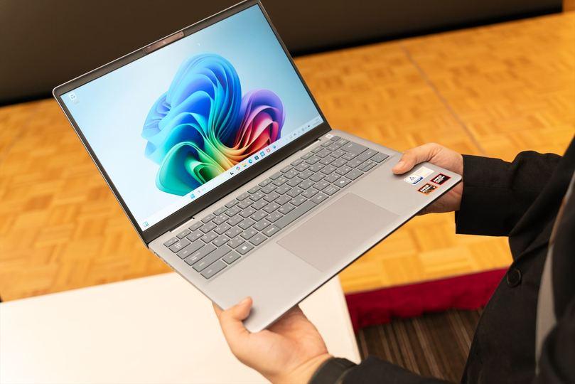 コスパ良し。「デルのRyzen AI搭載14インチノート」が気になる季節