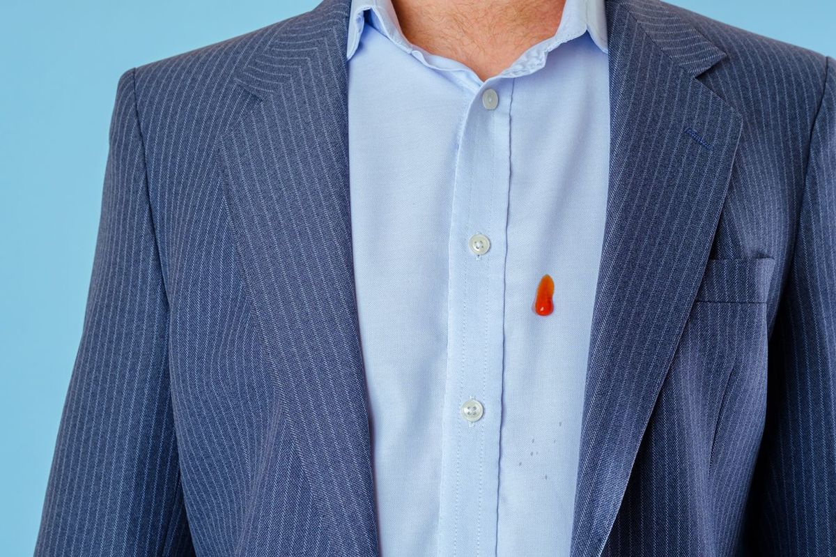 「気にしないで」より効果的…会食でジャケットにケチャップをかけられた役員が粗相をした人を救った粋な一言
