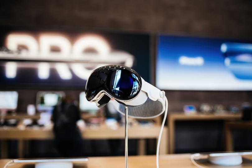 タッチ、音声、そして脳シグナル。Appleが脳で操作するコンピューターを開発か