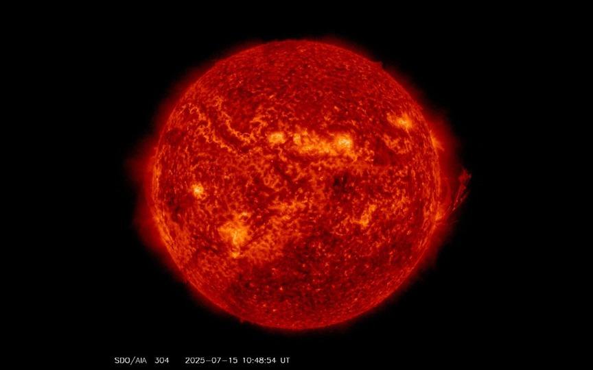 太陽のフィラメント放出現象、太陽観測衛星が撮影